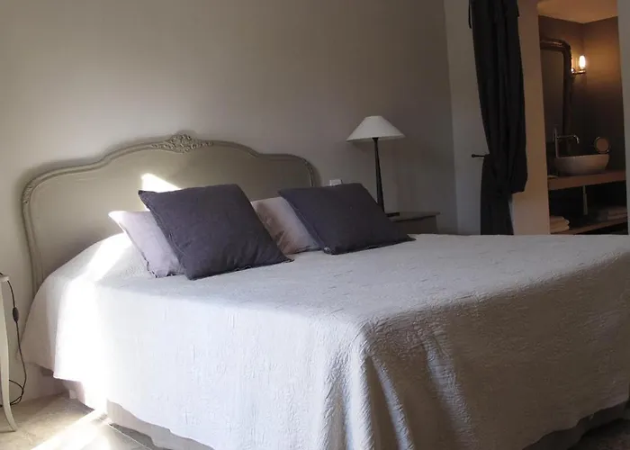 Le Mas De L'Olivier Hotel Loriol-du-Comtat photo