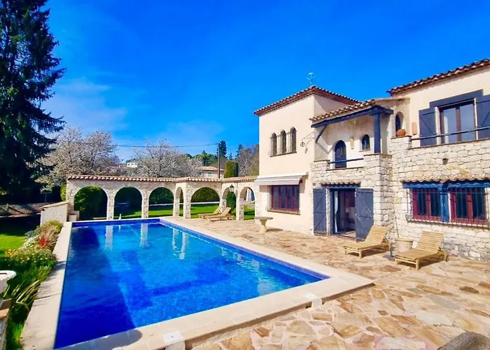 Residence Villa Les Gerps Berre-les-Alpes photo