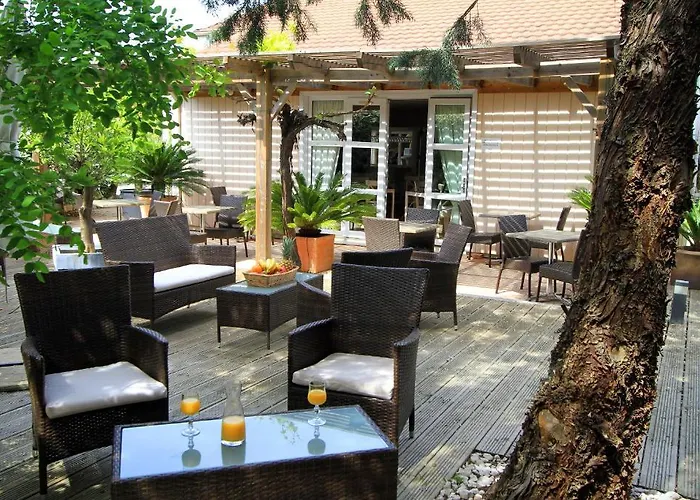 Fasthotel Toulon Cuers photo