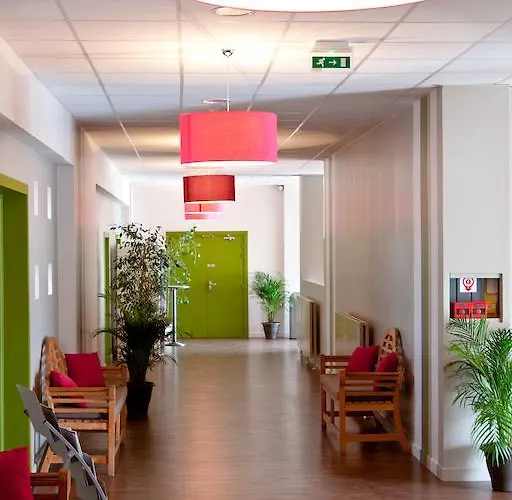 Hotel Regain Sainte-Tulle photo